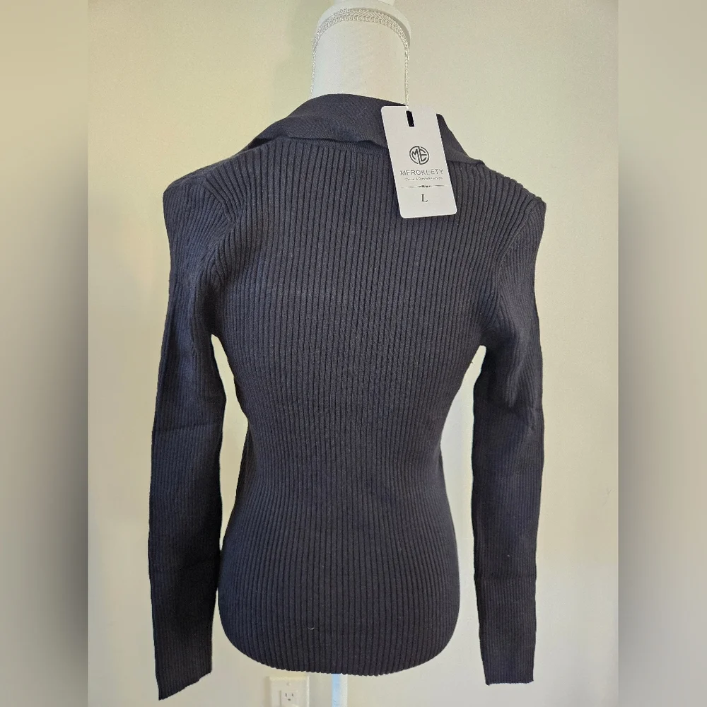Women's Ribbed Collared Top - Picture 3 of 3